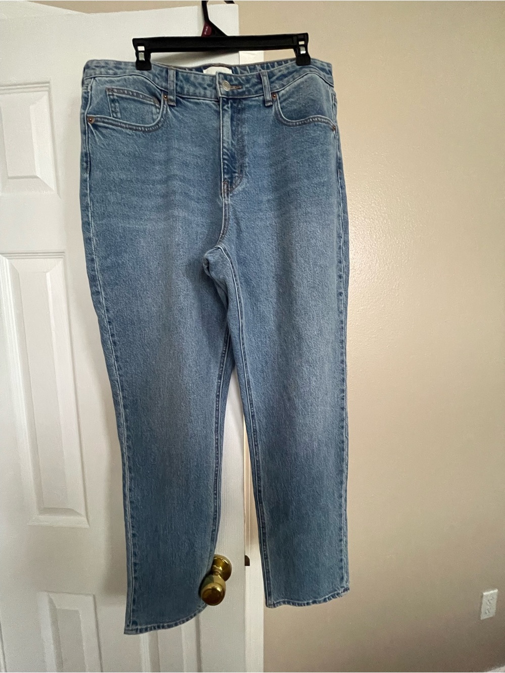H&M Straight-Leg Women's Jeans in Light Blue Denim